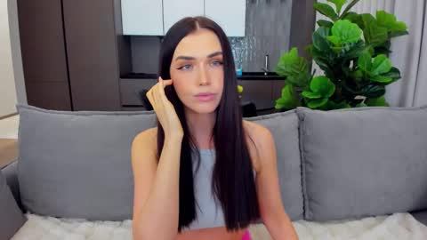 Lou online show from 02.08.25