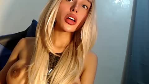 Seraphina Blaze online show from 03.05.25