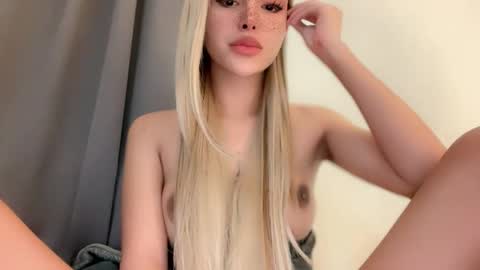 Snapshot of sexybite1 chatting on 03.23.26 Seraphina Blaze online show from 03.23.26