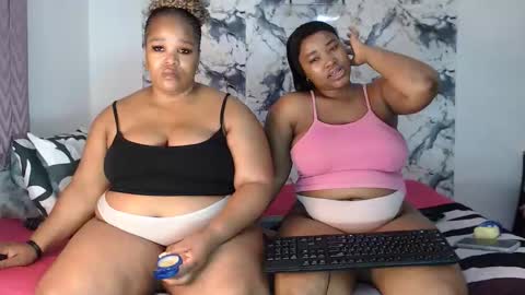 Snapshot of sexychill2000 chatting on 05.19.26 SEXYCHILL online show from 05.19.26