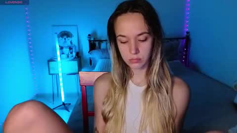 Sophia online show from 09.11.25