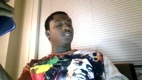 Snapshot of sexydavido chatting on 11.25.25 TreySexxxy online show from 11.25.25