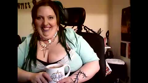 Wouldntyouliketoknow online show from 11.24.25