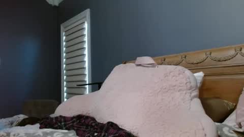 LisaisLuscious online show from 01.25.25