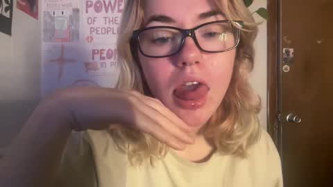 Snapshot of sexyflower21555 chatting on 12.02.24 sexyflower21555 online show from 12.02.24