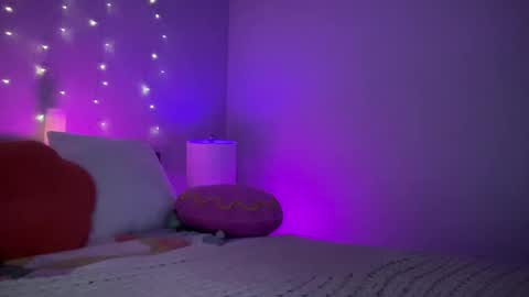 Ashley Love online show from 12.20.24