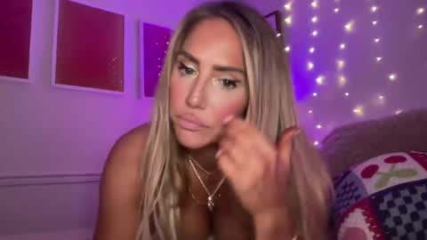 Ashley Love online show from 03.29.26