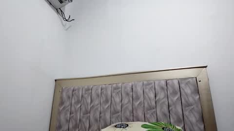 sexygril01 online show from 10.10.25