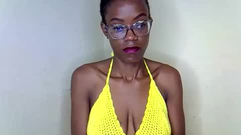 SexyHollyMontana1111 online show from 03.14.26