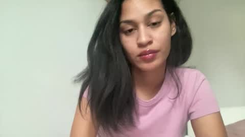 Snapshot of sexyjenny999 chatting on 11.26.25 Jenny online show from 11.26.25