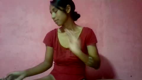 Snapshot of sexyjolie586 chatting on 06.11.26 sexyjolie586 online show from 06.11.26