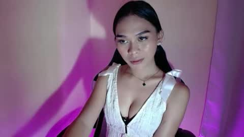 Snapshot of sexykarina_ chatting on 09.14.25 Karina3 online show from 09.14.25