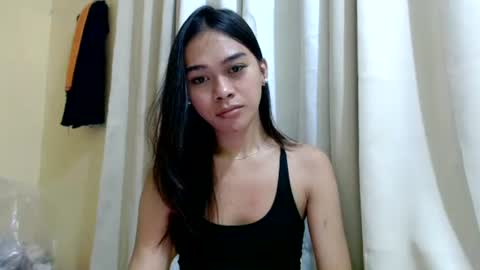 Snapshot of sexykarina_ chatting on 11.24.25 Karina3 online show from 11.24.25