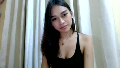 Snapshot of sexykarina_ chatting on 12.03.25 Karina3 online show from 12.03.25