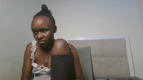 sexykiki18 online show from 01.17.26