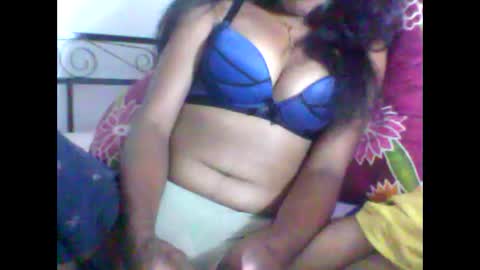sexylarra12 online show from 12.29.24
