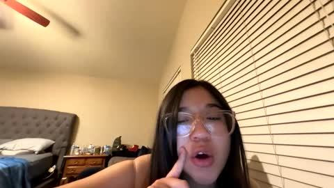 Snapshot of sexylatina22493587 chatting on 03.04.26 sexylatina22493587 online show from 03.04.26