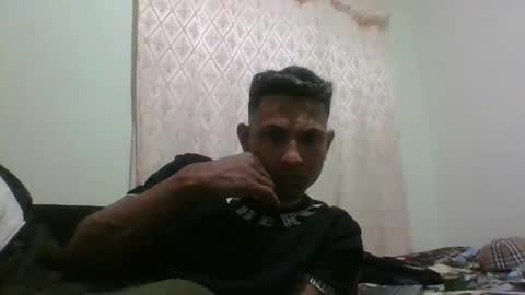 Snapshot of sexyleon69 chatting on 02.06.25 Sexy leon online show from 02.06.25