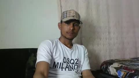 Snapshot of sexyleon69 chatting on 02.23.25 Sexy leon online show from 02.23.25