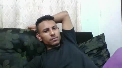 Snapshot of sexyleon69 chatting on 05.20.26 Sexy leon online show from 05.20.26