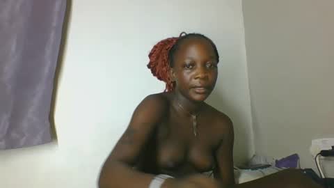 Snapshot of sexylindah chatting on 12.15.25 sexylindah online show from 12.15.25