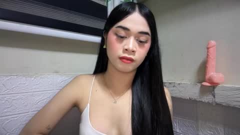 Snapshot of sexylovekai chatting on 10.24.25 sexylovekai online show from 10.24.25