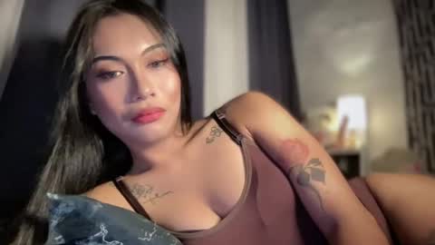 maxine online show from 04.11.26