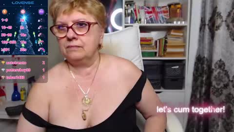 sexylynette4u online show from 12.16.24