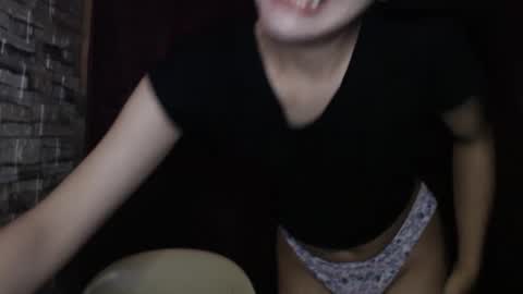 ella online show from 12.23.24