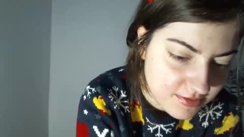 Snapshot of sexynyu18 chatting on 12.25.24 Alex online show from 12.25.24