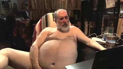 Grizz Lee Bear online show from 01.17.25