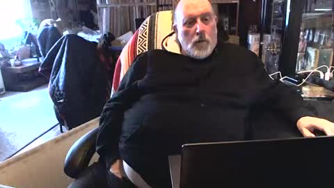 Grizz Lee Bear online show from 02.11.25