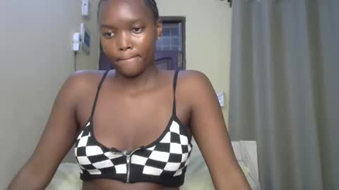 Lee online show from 03.12.25