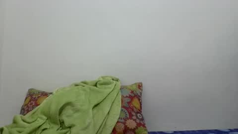 Snapshot of sexypinay_lyn chatting on 10.13.25 sexypinay_lyn online show from 10.13.25