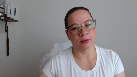 Snapshot of sexypsychologist chatting on 01.19.25 Sexy Psychologist online show from 01.19.25