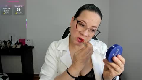 Snapshot of sexypsychologist chatting on 01.16.26 Sexy Psychologist online show from 01.16.26