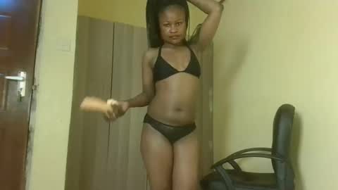 queenivy online show from 09.17.25