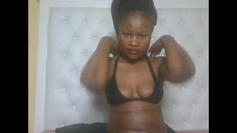 queenivy online show from 09.28.25