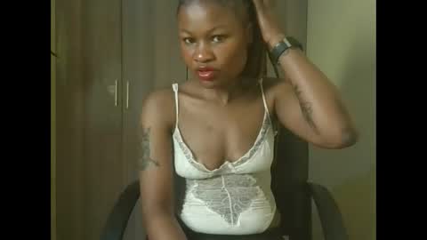 queenivy online show from 11.29.25