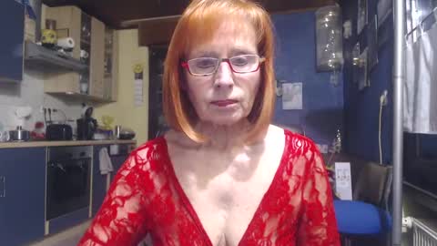 Snapshot of sexysilvie3112 chatting on 12.29.24 Silvie online show from 12.29.24