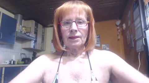 Snapshot of sexysilvie3112 chatting on 06.21.26 Silvie online show from 06.21.26