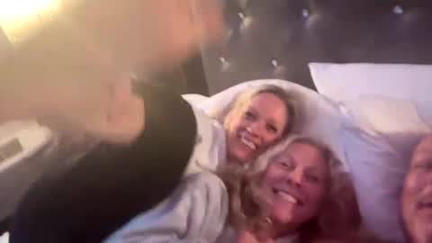 Princess Jackie and Daddy Steve online show from 11.16.25