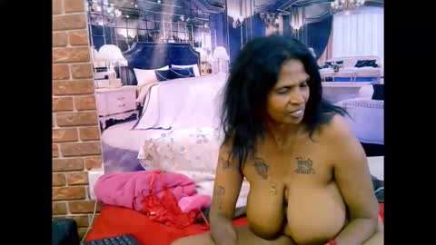 Snapshot of sexyva4u2luv chatting on 03.08.26 sexyva4u2luv online show from 03.08.26