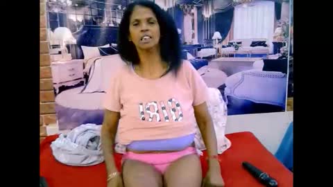 Snapshot of sexyva4u2luv chatting on 03.10.26 sexyva4u2luv online show from 03.10.26