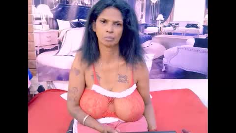Snapshot of sexyva4u2luv chatting on 04.06.26 sexyva4u2luv online show from 04.06.26