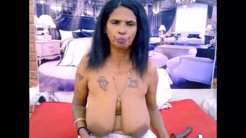 Snapshot of sexyva4u2luv chatting on 04.08.26 sexyva4u2luv online show from 04.08.26