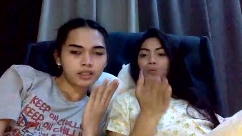 Snapshot of sexyxenaaa chatting on 11.13.25 Xenaaa online show from 11.13.25