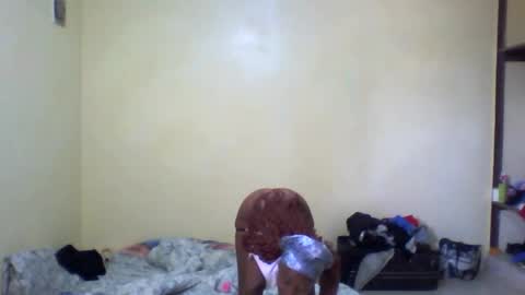 Snapshot of sexyy_tiny chatting on 02.18.25 Mel online show from 02.18.25