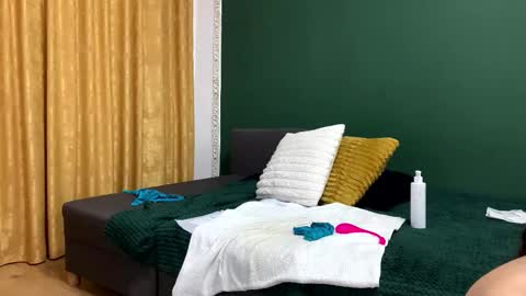 Snapshot of sexyycouple22 chatting on 02.26.25 Sexycouple online show from 02.26.25