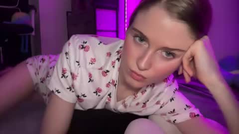 shadebabe online show from 07.18.26